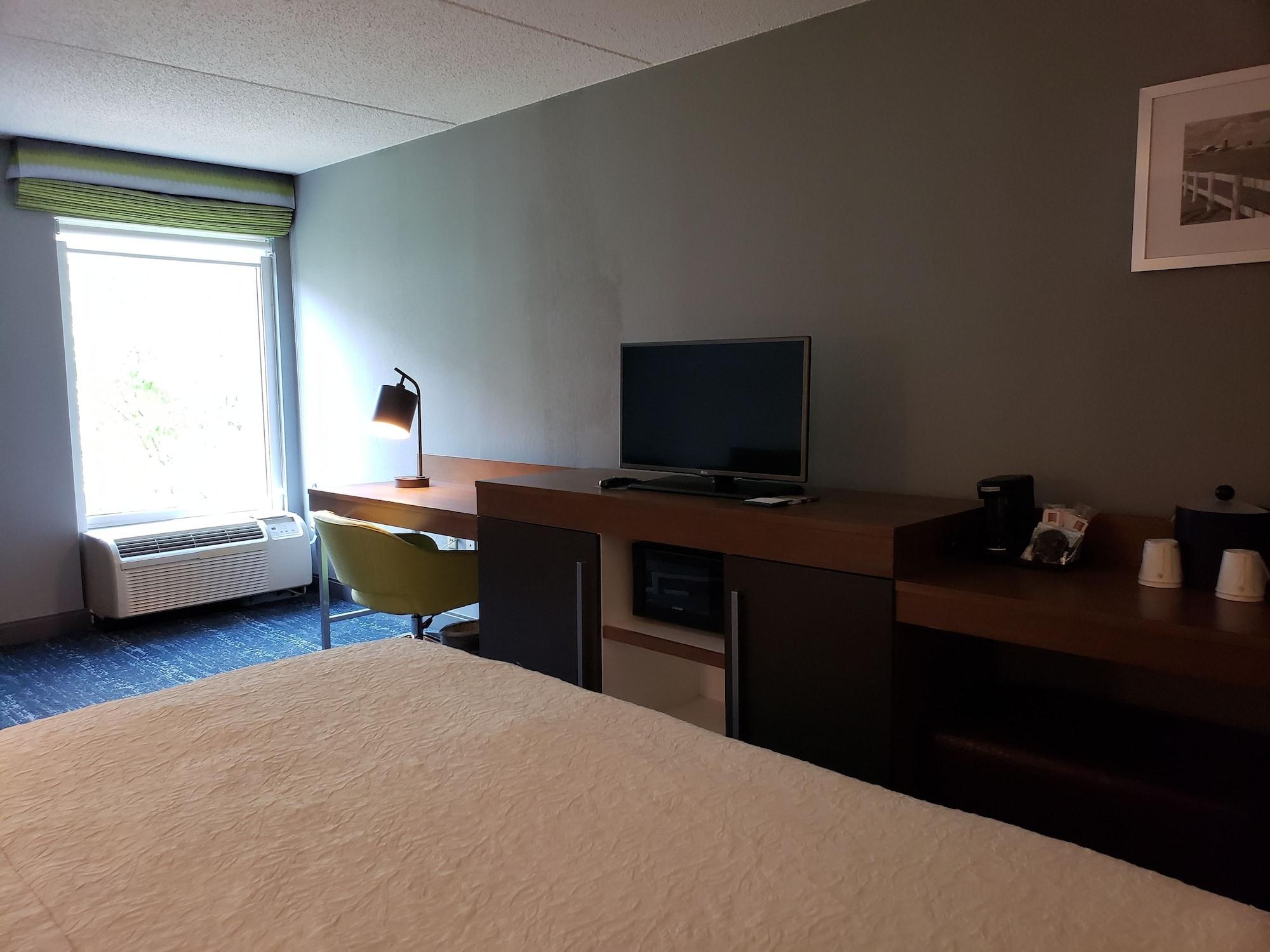 Hampton Inn & Suites Newtown Yardley Екстериор снимка