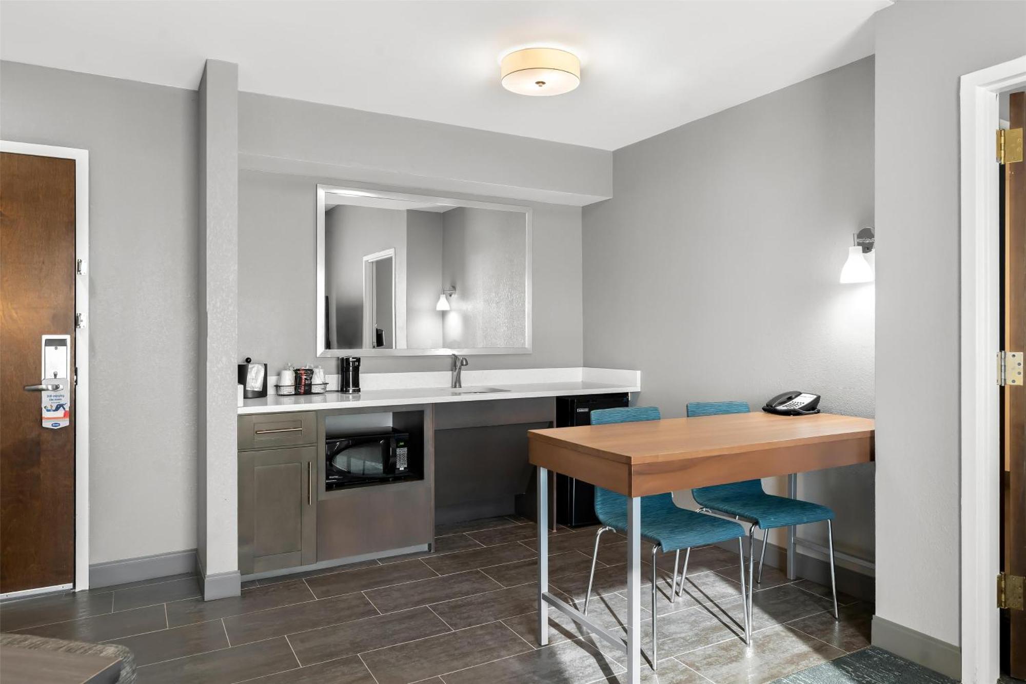 Hampton Inn & Suites Newtown Yardley Екстериор снимка