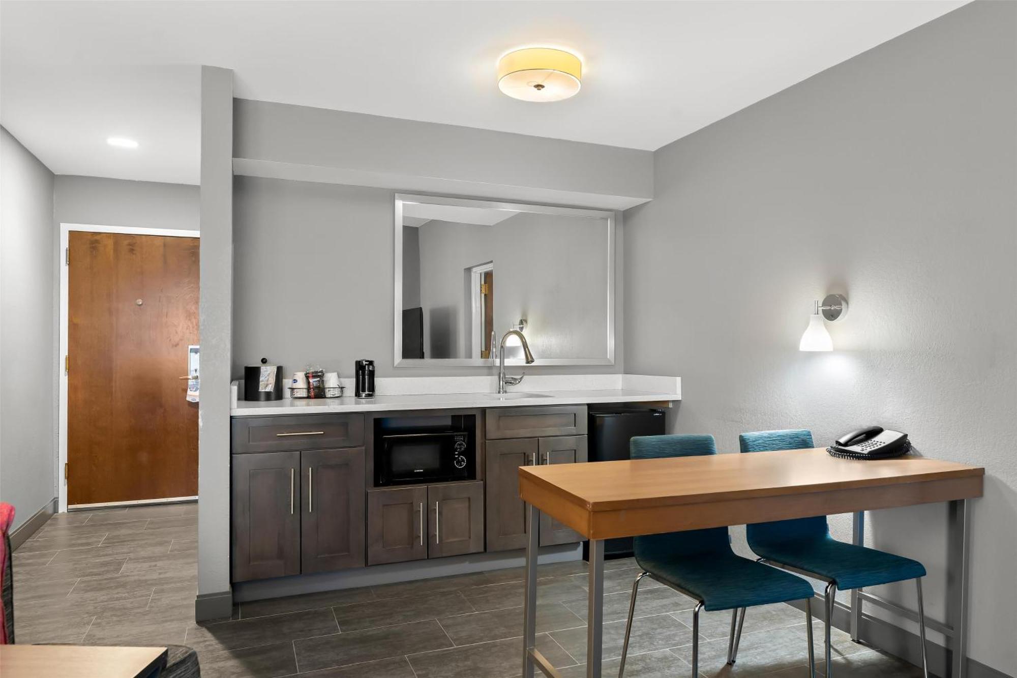 Hampton Inn & Suites Newtown Yardley Екстериор снимка