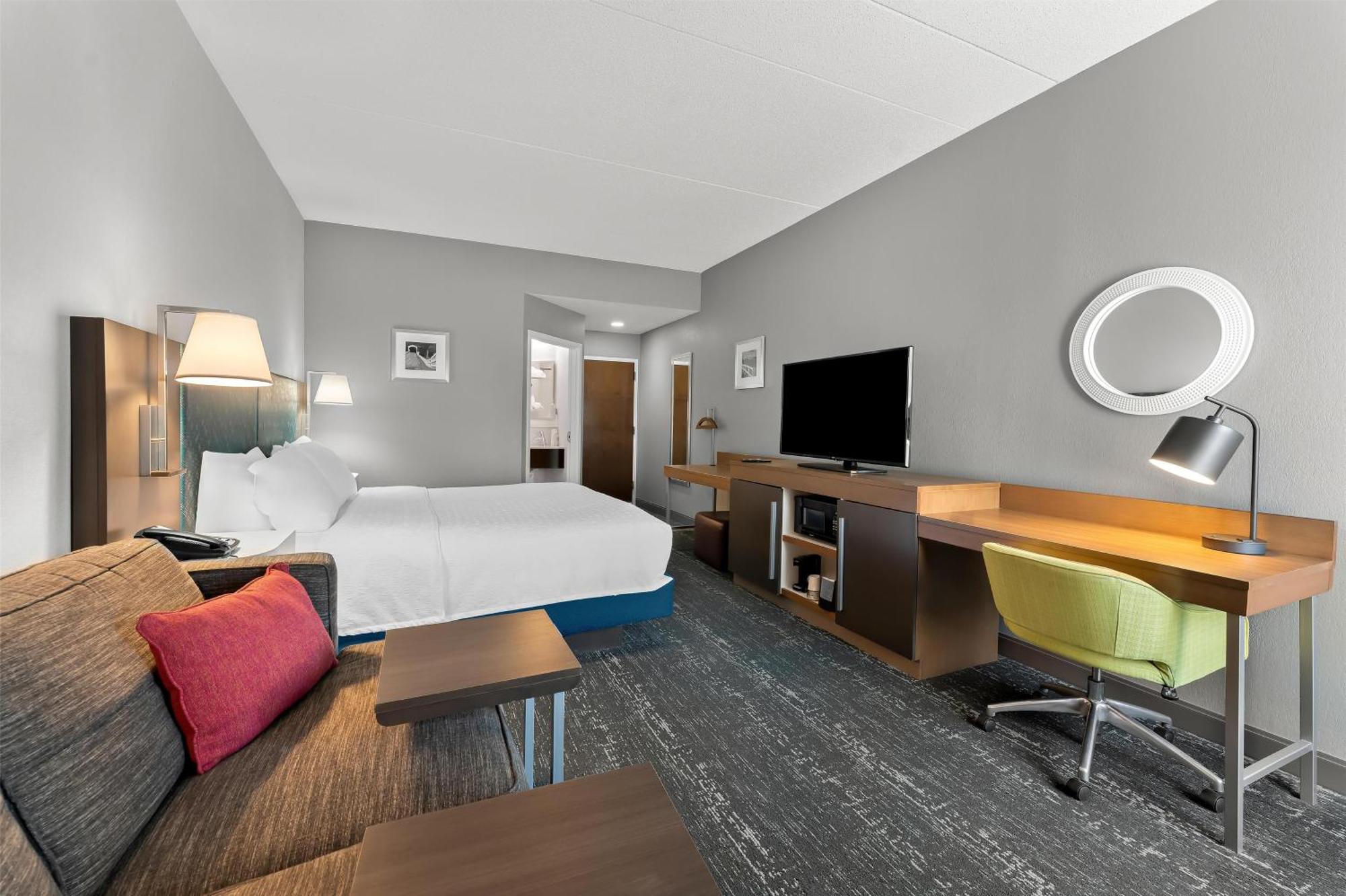 Hampton Inn & Suites Newtown Yardley Екстериор снимка