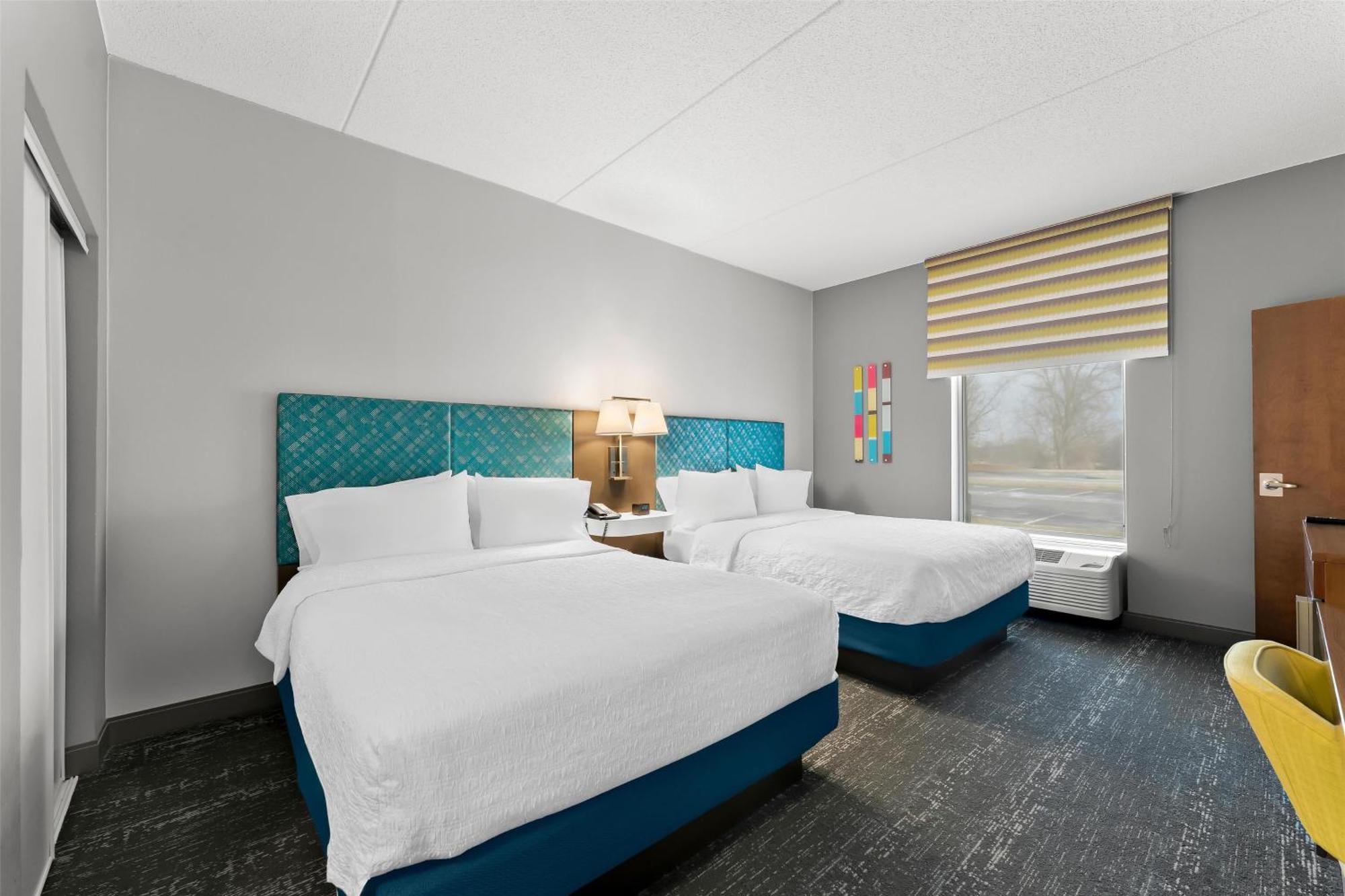 Hampton Inn & Suites Newtown Yardley Екстериор снимка
