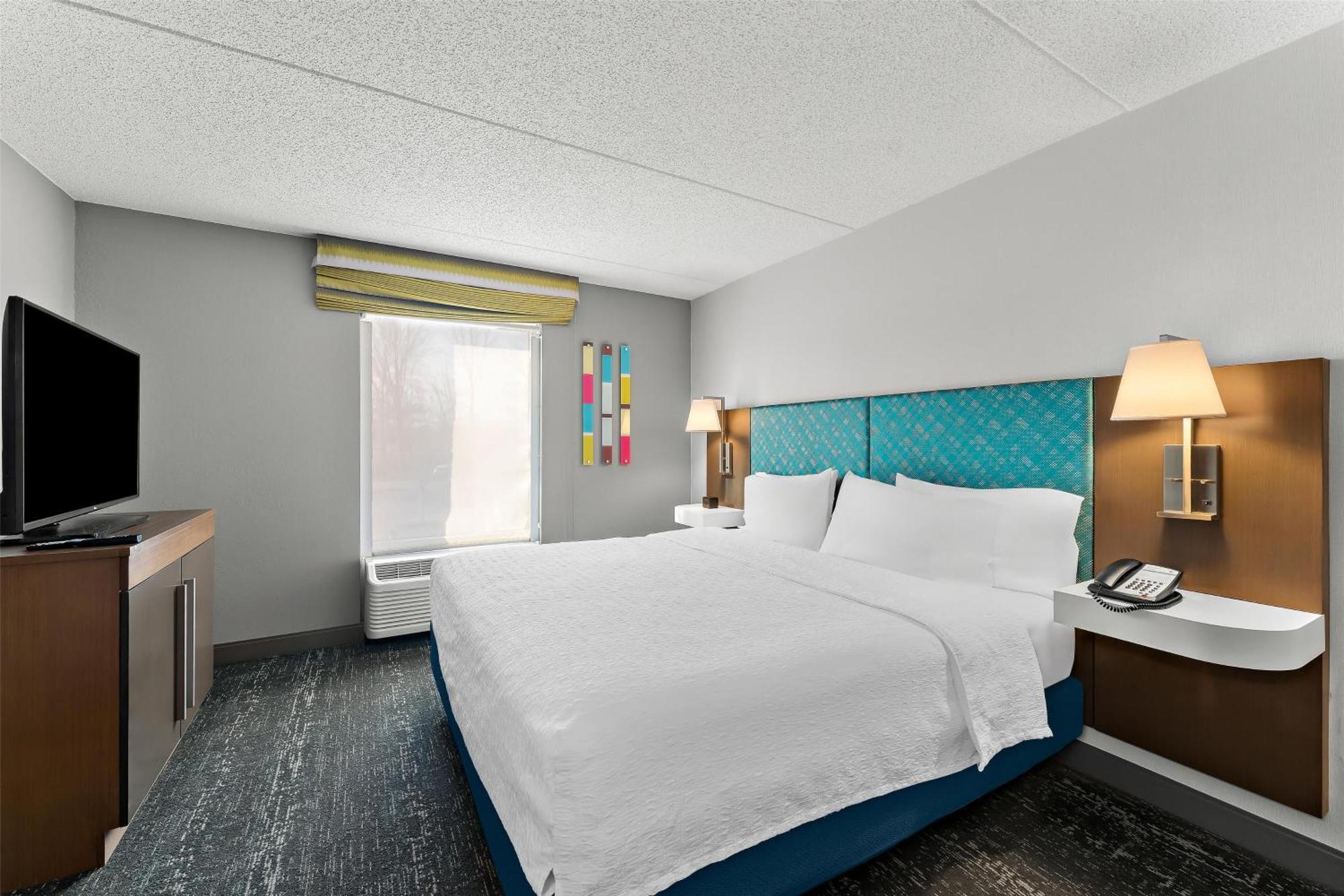 Hampton Inn & Suites Newtown Yardley Екстериор снимка